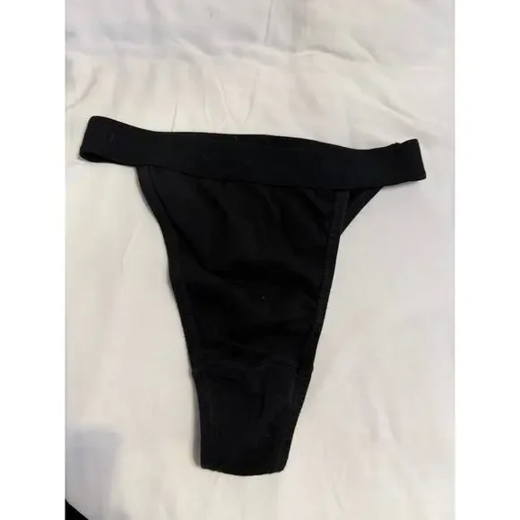 NWOT Vintage Danskin Thong – Black – Size 6 - Picture 1 of 3